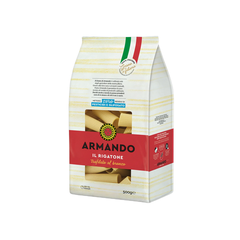 Armando Il Rigatone 500 g, pacco bianco con fascia rossa e rigatoni in vista