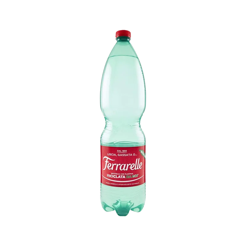 Ferrarelle mineraalwater effervescente naturale 1,5 L, PET fles met rood etiket