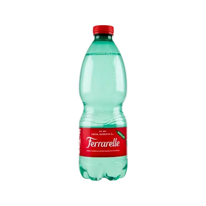 Ferrarelle mineraalwater effervescente naturale 0,5 L, PET fles uit de verpakking van zes