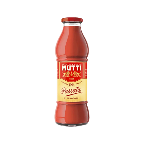 Mutti Passata di Pomodoro 700 g, bottiglia di vetro con tappo rosso ed etichetta gialla