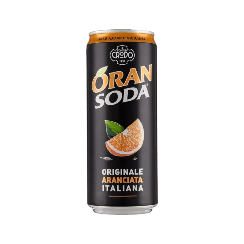 Oransoda Aranciata Italiana 330 ml, zwart blikje met sinaasappelpartje