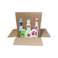 Schoonmaakbox met Italiaanse schoonmaakmiddelen van Chanteclair, Ace en Svelto in een doos van Spesa da Antonio