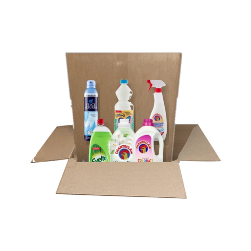 Schoonmaakbox met Italiaanse schoonmaakmiddelen van Chanteclair, Ace en Svelto in een doos van Spesa da Antonio